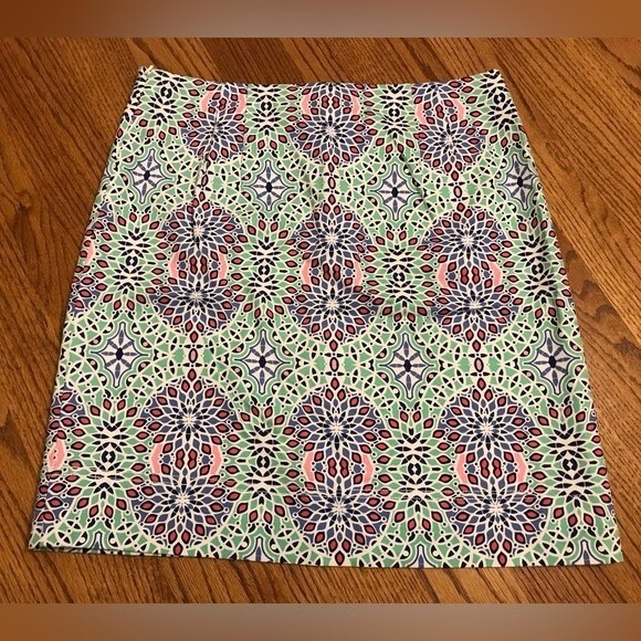 Talbots Colorful Stained Glass Kaleidoscope Fitted Pencil Above Knee Skirt - Picture 4 of 13